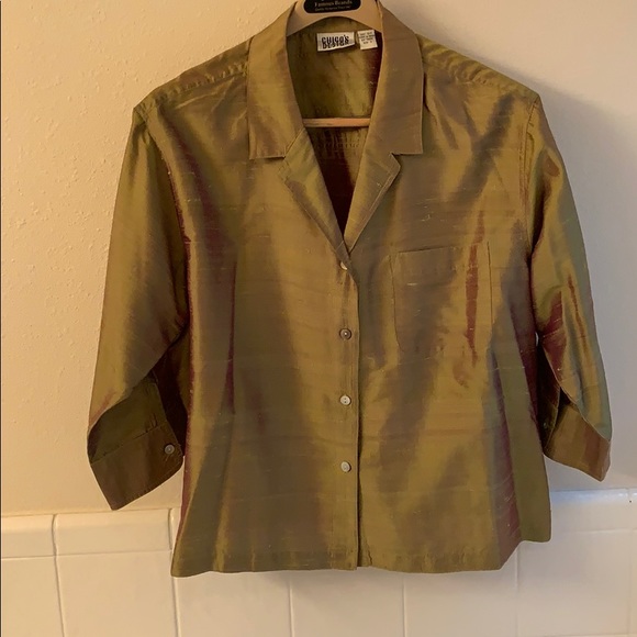 Chico's Tops - NWOT Chico’s Iridescent Green & Purple Blouse!  ❤️